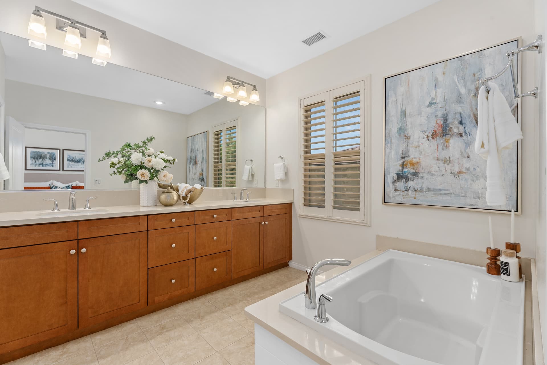 Interior of 117 Gemstone, Irvine, CA 92620