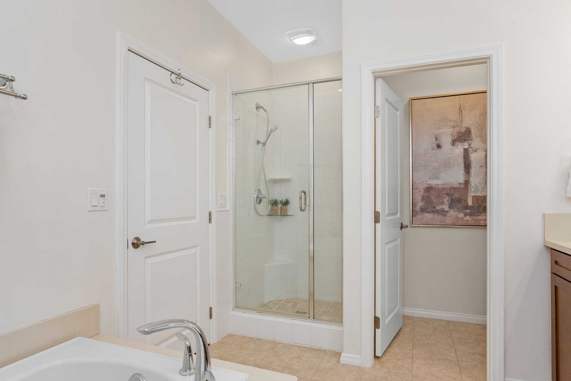 Interior of 117 Gemstone, Irvine, CA 92620