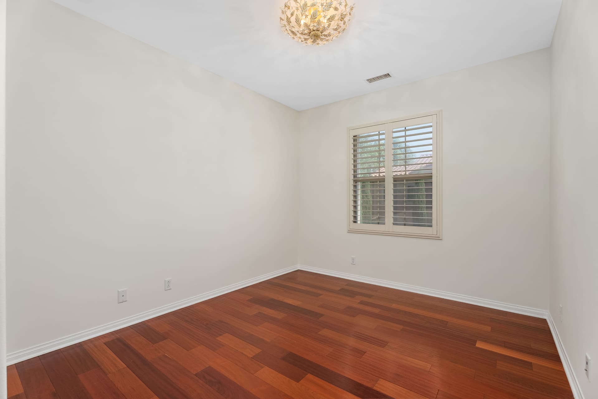 Interior of 117 Gemstone, Irvine, CA 92620