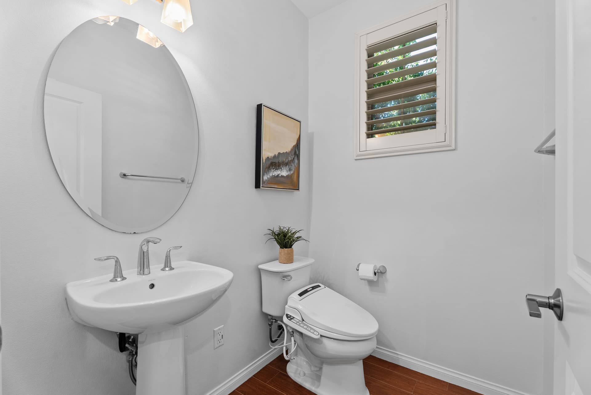 Interior of 117 Gemstone, Irvine, CA 92620